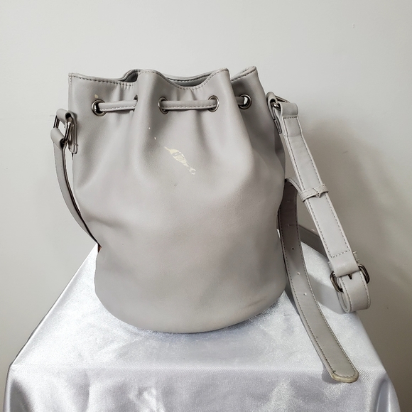 Pixie Mood Amber Bucket Bag -Vegan- - Picture 4 of 16